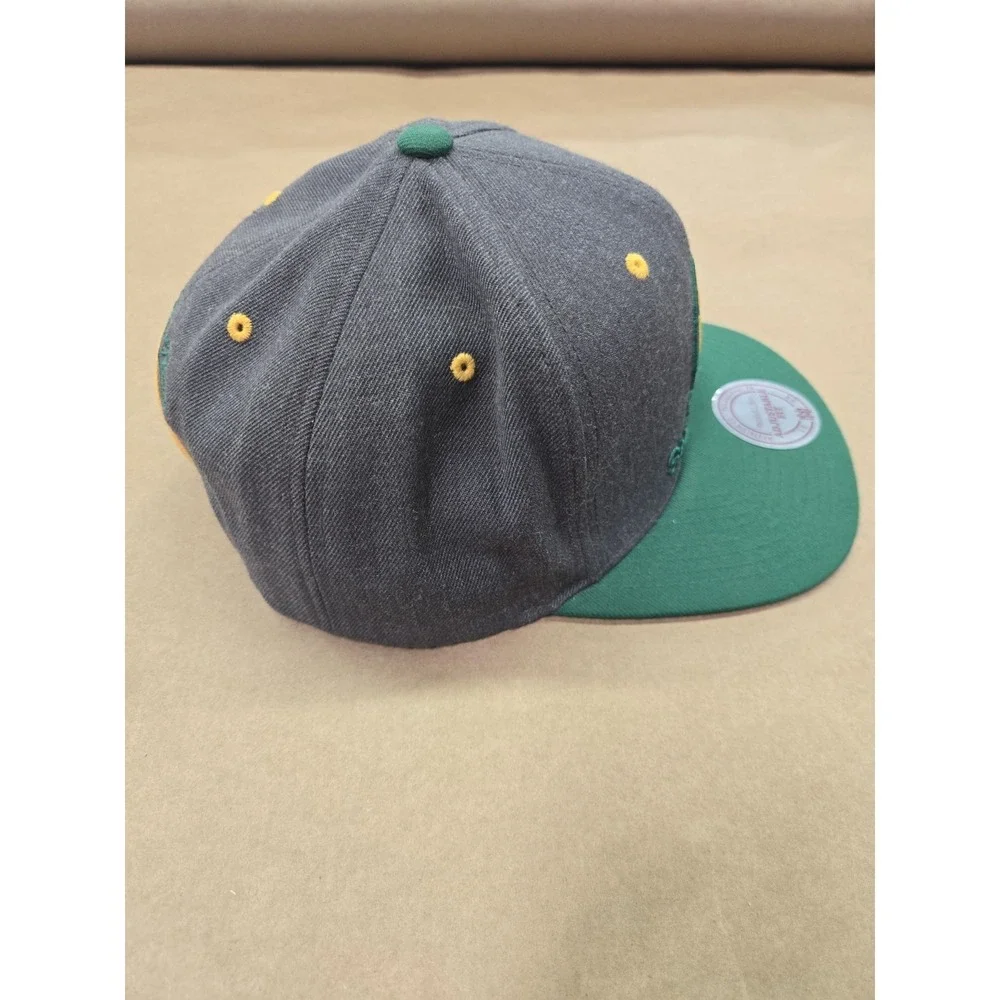 Seattle Supersonics Mitchell &Ness ‎ Snap Back Hat Adjustable Fit